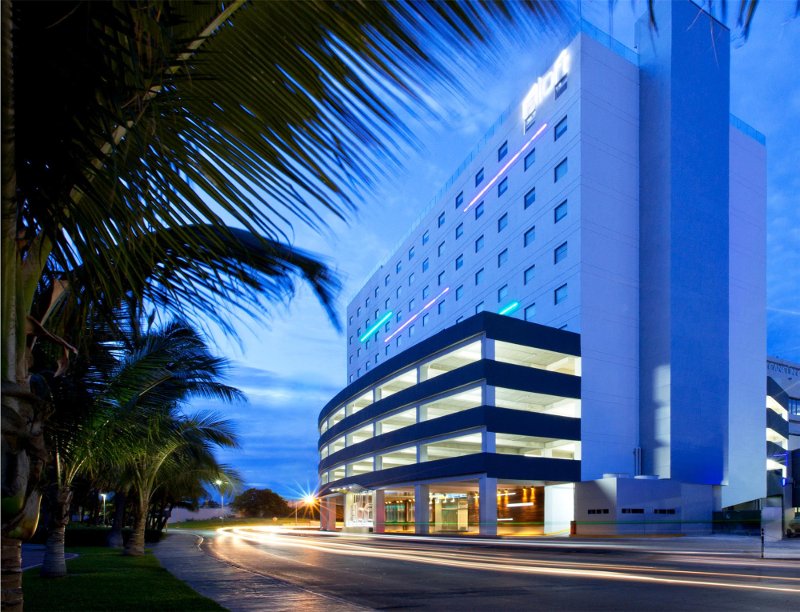 Aloft in Cancun